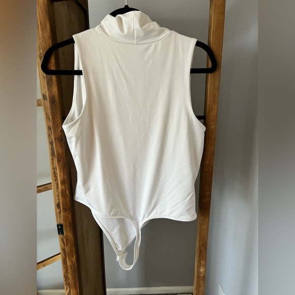 Smash + Tess Bodysuit - Picture 2 of 5